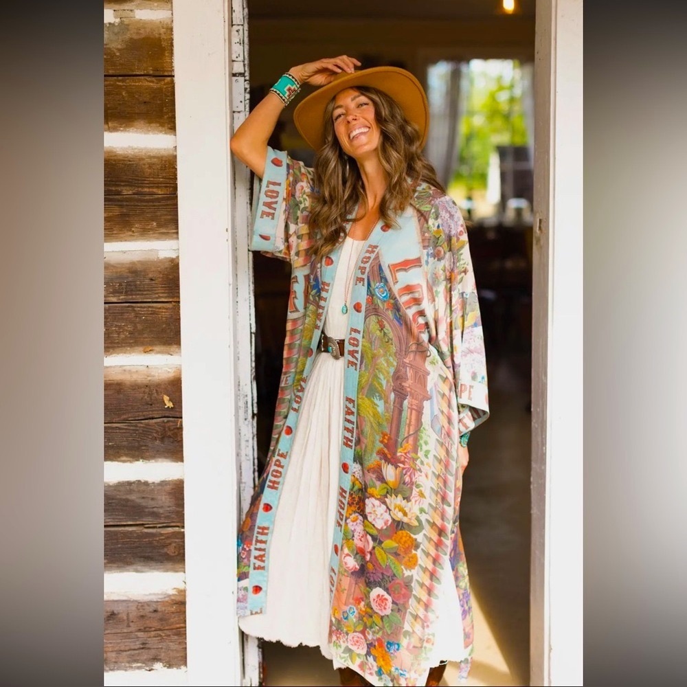 ⭐️BACK IN STOCK⭐️ Love Language Vintage Artwork Print Boho Duster Kimono Robe